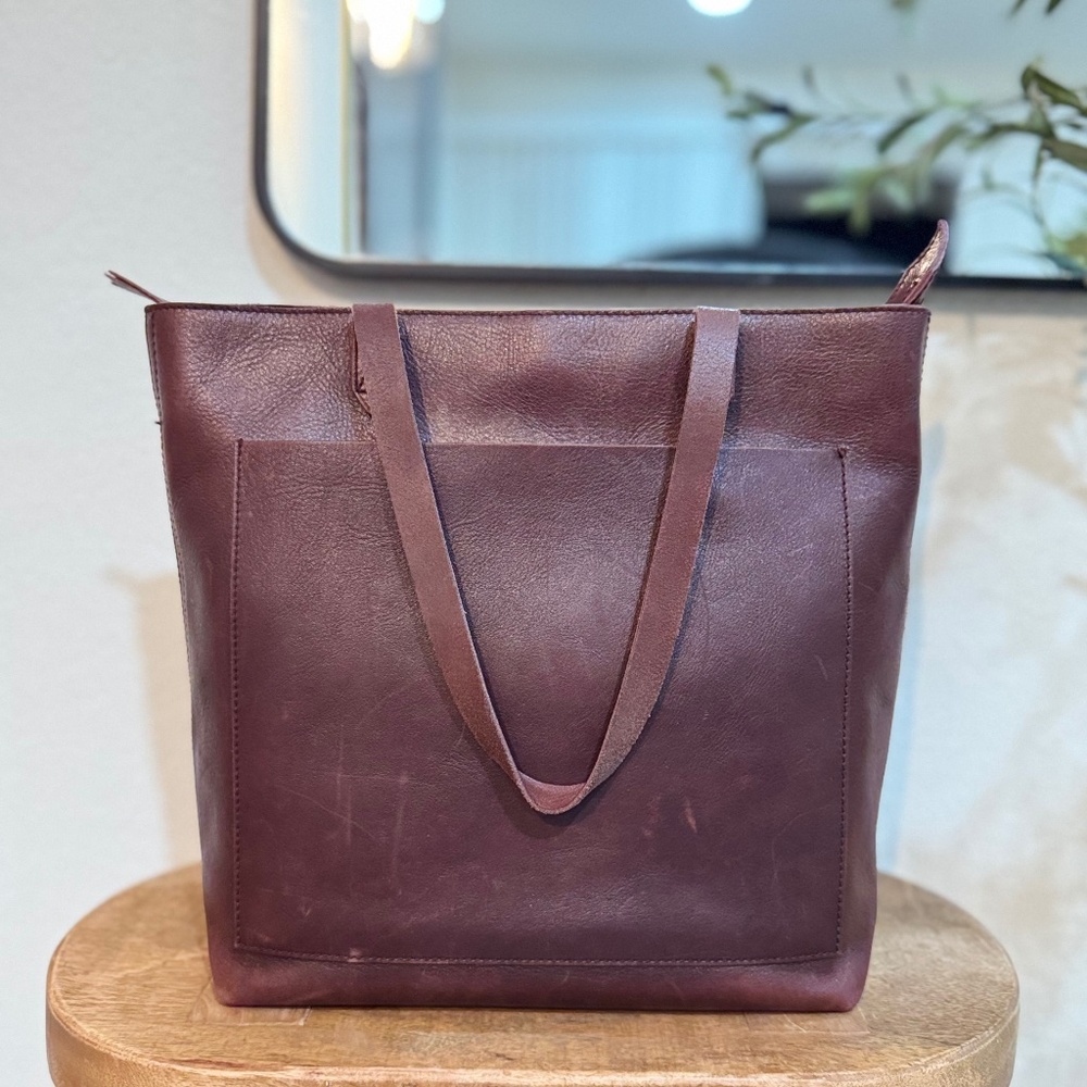 Minimalist Genuine Leather Tote – Deep Brown – Gently Used